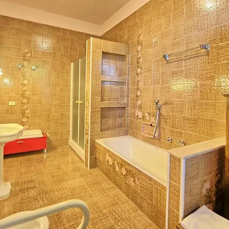 Lauretana By Posarellivillas Villa