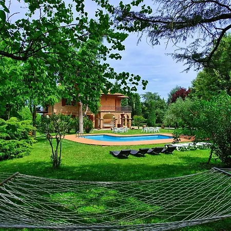 Villa Lauretana By Posarellivillas
