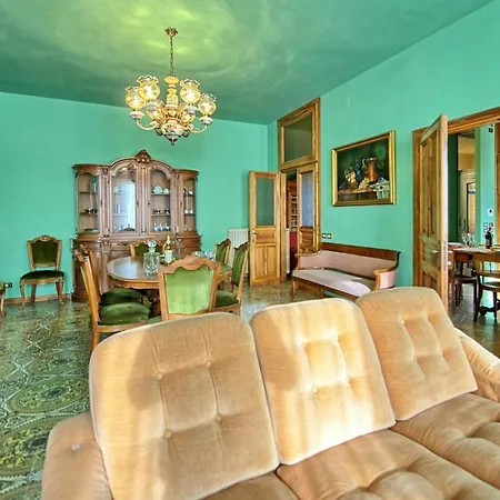 Villa Lauretana By Posarellivillas